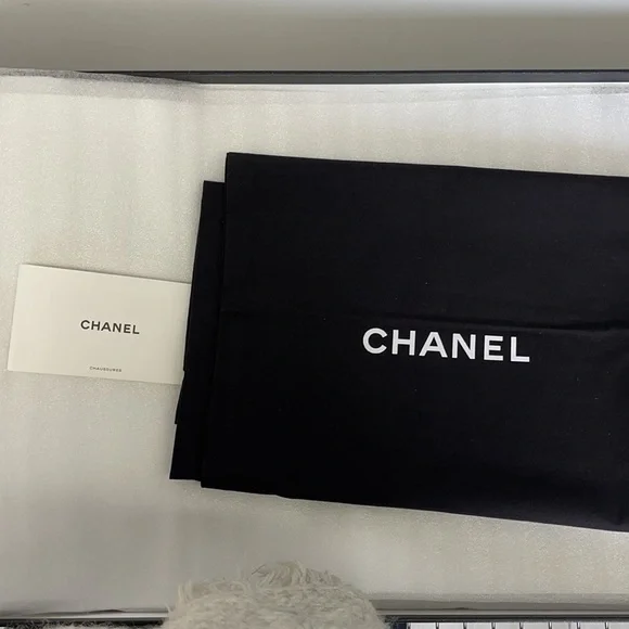 CHANEL Suede Boots NIB - Picture 9 of 9